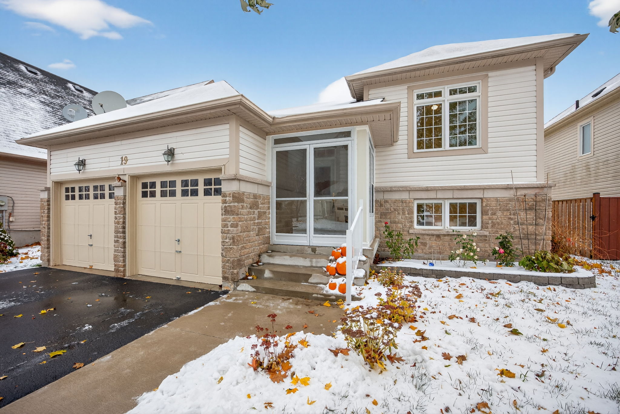 19 Grand Poplar Lane, Wasaga Beach, Ontario  L9Z 0C7 - Photo 40 - S12541640