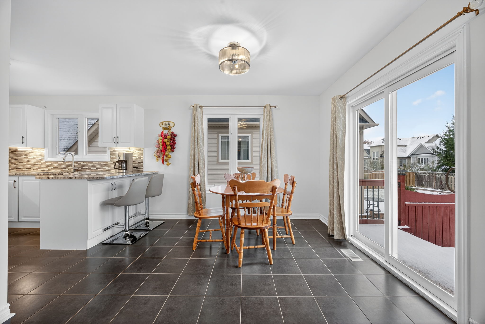 19 Grand Poplar Lane, Wasaga Beach, Ontario  L9Z 0C7 - Photo 47 - S12541640