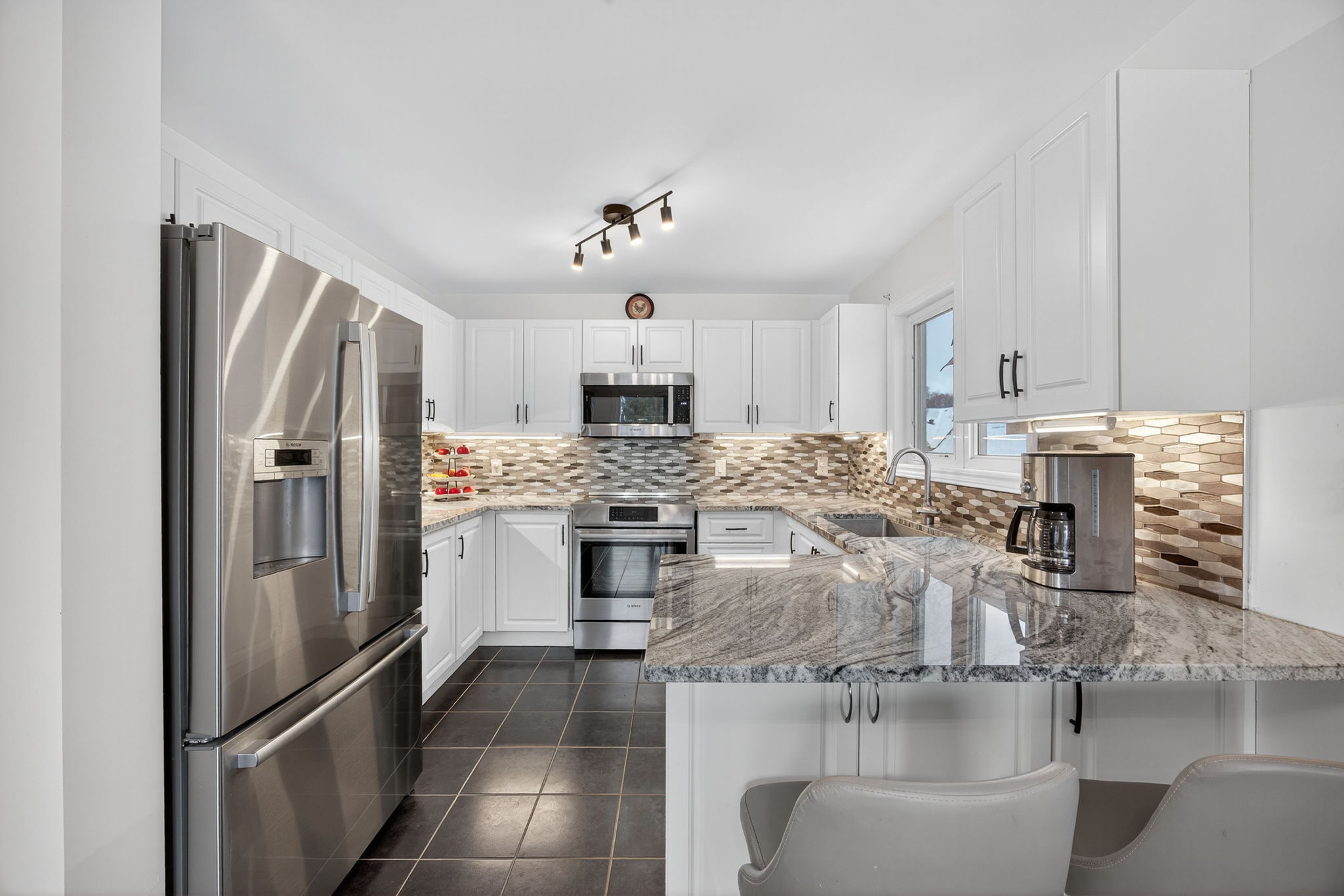 19 Grand Poplar Lane, Wasaga Beach, Ontario  L9Z 0C7 - Photo 50 - S12541640